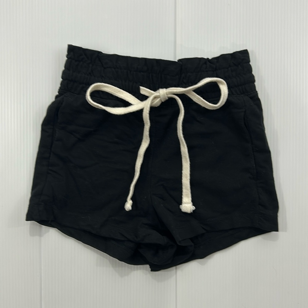 J69. No‎ Boundaries Black Athletic Shorts with White Drawstring (XS)